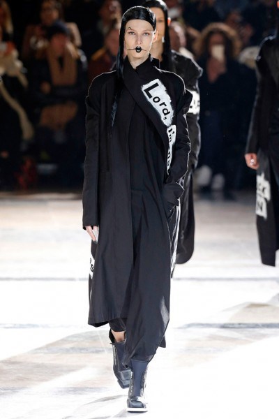 070316-yohjiyamamoto-oi1617-yam_LB_fw16_035