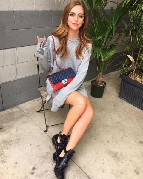 Chiara Ferragni usa modelo white (Foto: Reprodução/ Instagram)