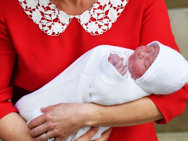 Terceiro filho de Kate Middleton e do príncipe William deixa hospital em Londres (Foto: Getty Images)
