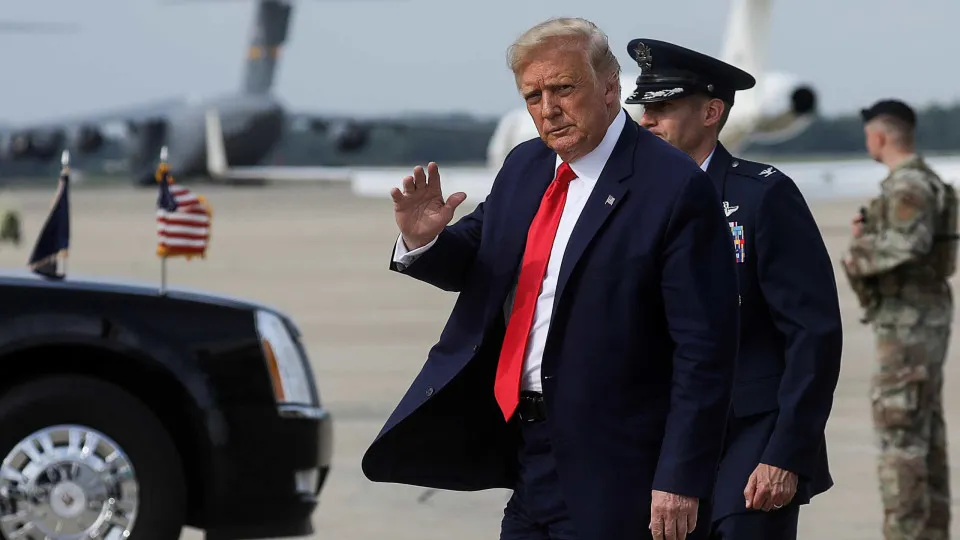 'Shutdown' nos EUA? Tribunal impede governo de despedir funcionários