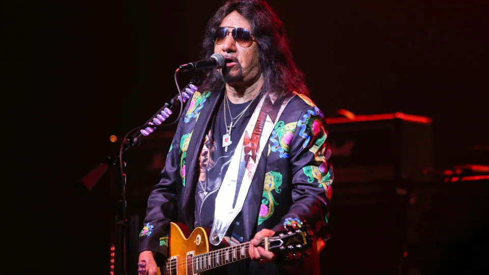 Morte de Ace Frehley, guitarrista fundador do Kiss, ainda está sob investigação, diz site