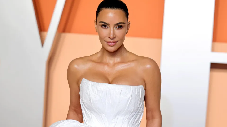 Kim Kardashian revela desejo de não ser mais artista e virar advogada