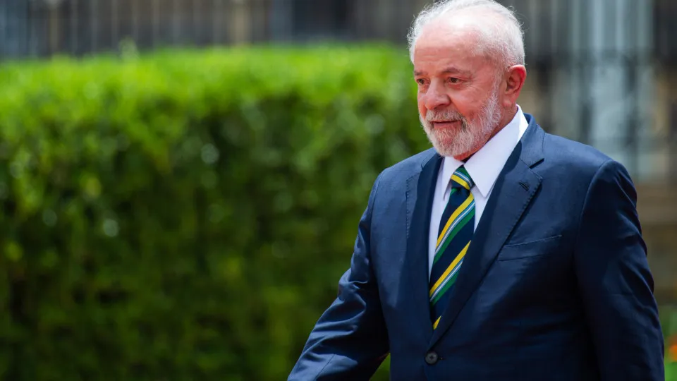 Lula completa 80 anos e se torna o primeiro octogenário no cargo