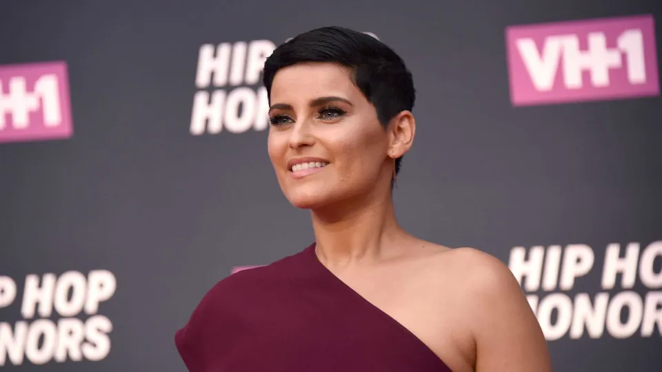 Nelly Furtado se afasta dos palcos por tempo indeterminado