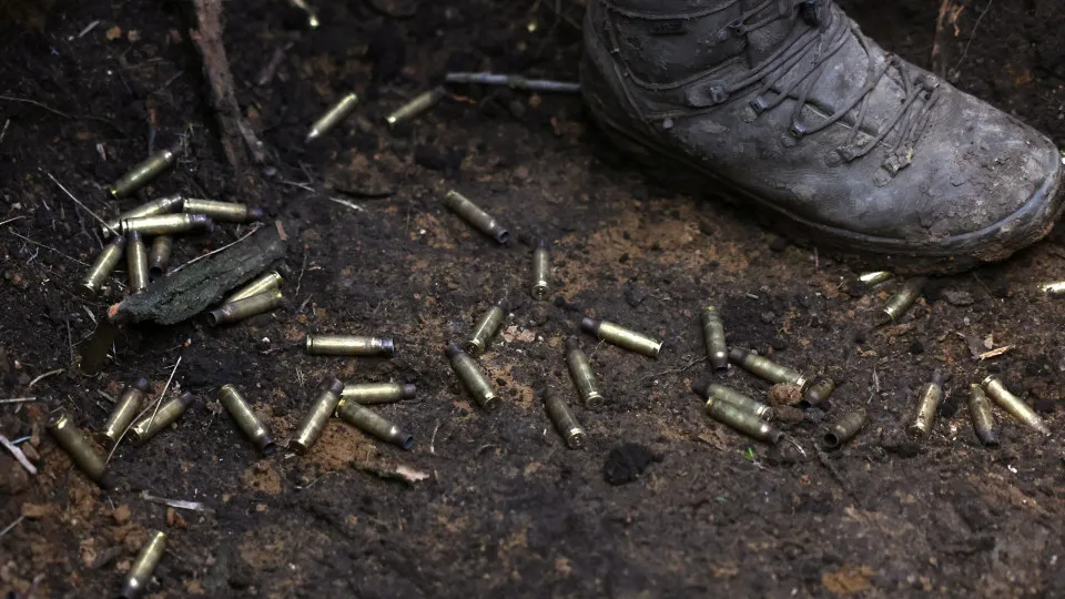 Rússia invade cidade estratégica no leste da Ucrânia