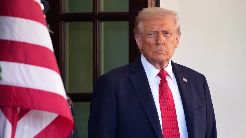 Trump diz que interrompeu negociações com Canadá após vídeo em que Reagan critica tarifas